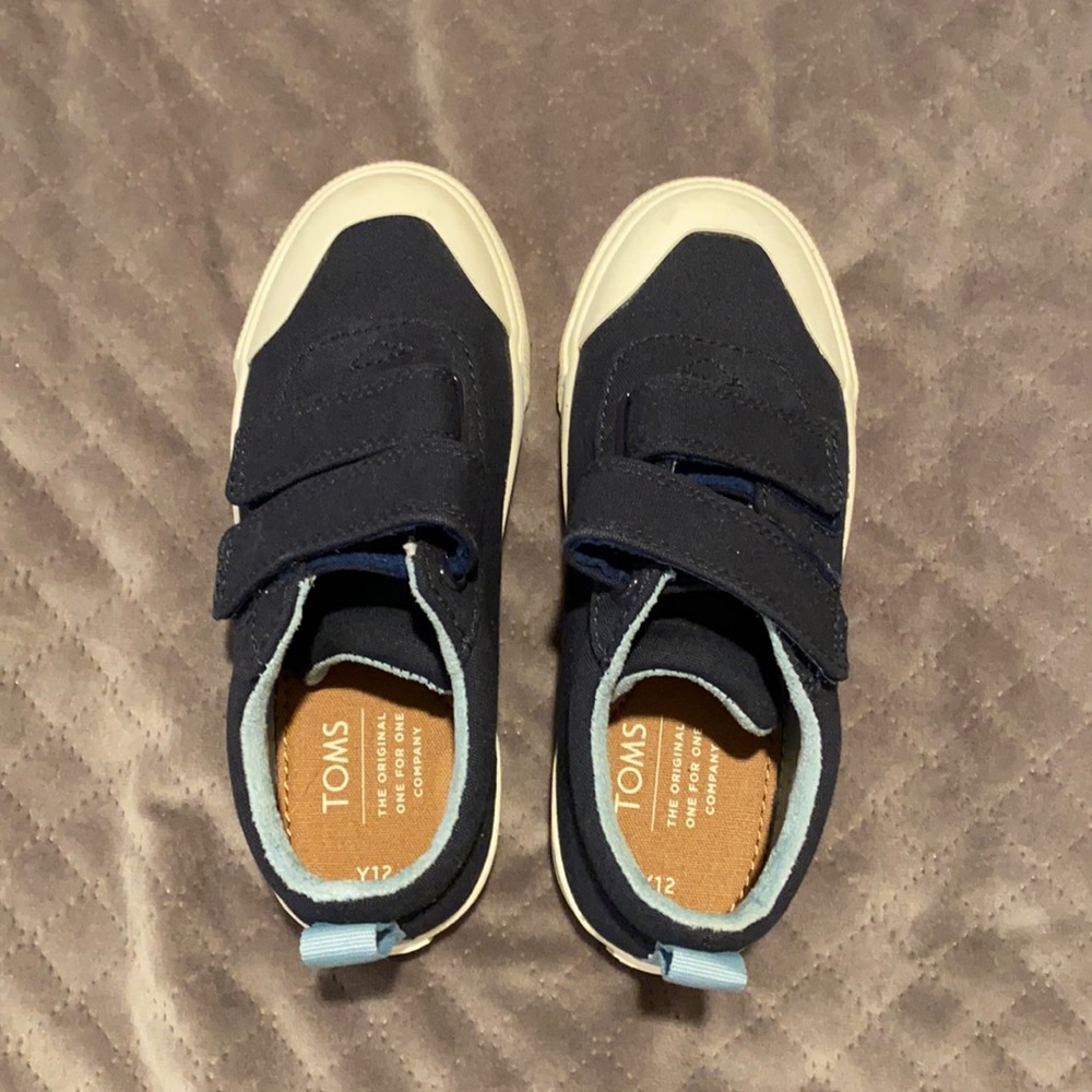 Boys Toms Shoes, Never Worn, no box.